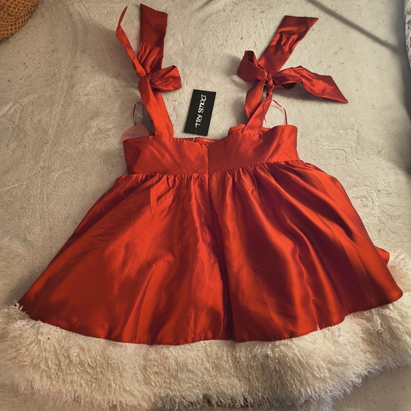 Merry Provocative Red Satin Babydoll Mini Dress With White Fur Trim - Picture 5 of 6